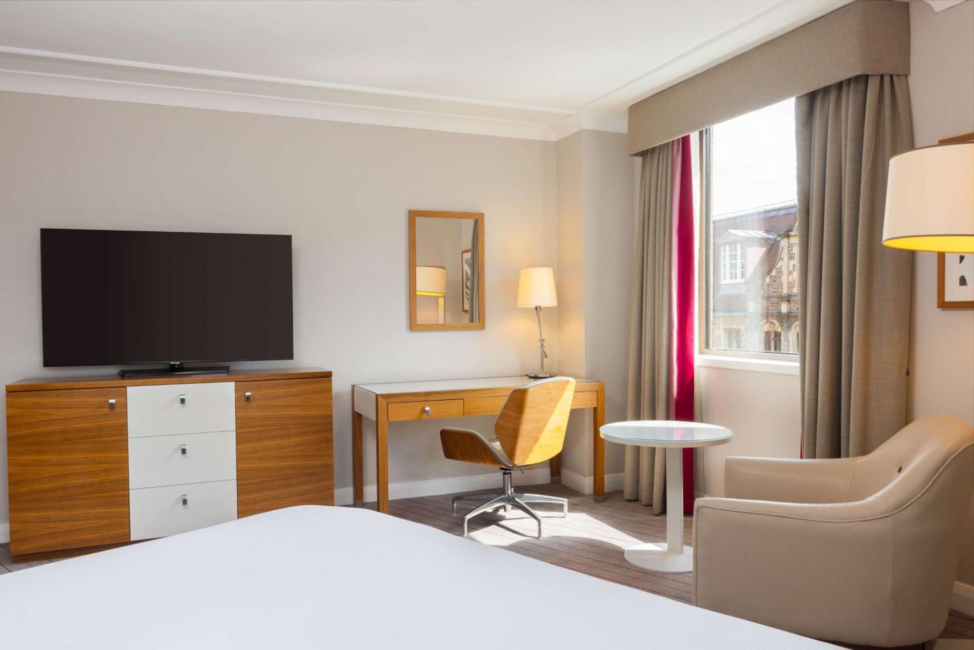 Hilton Cambridge City Centre Bagian luar foto