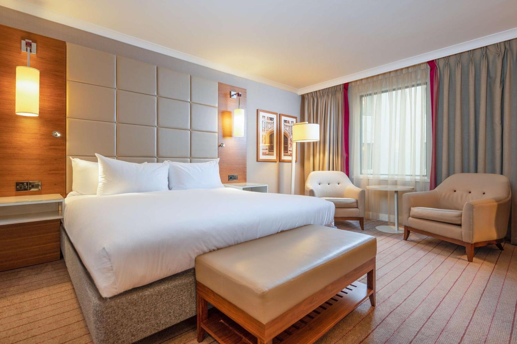 Hilton Cambridge City Centre Bagian luar foto