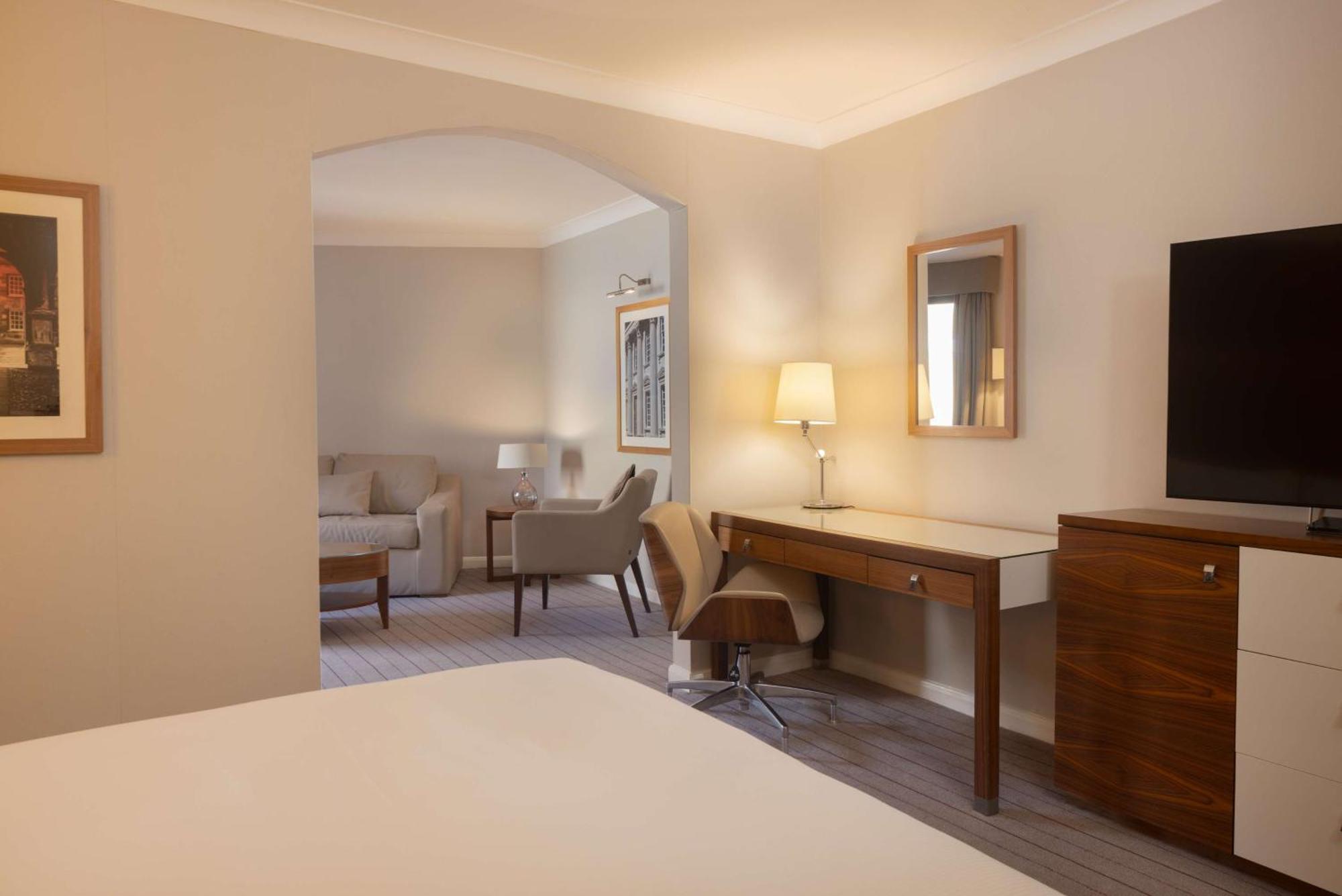 Hilton Cambridge City Centre Bagian luar foto