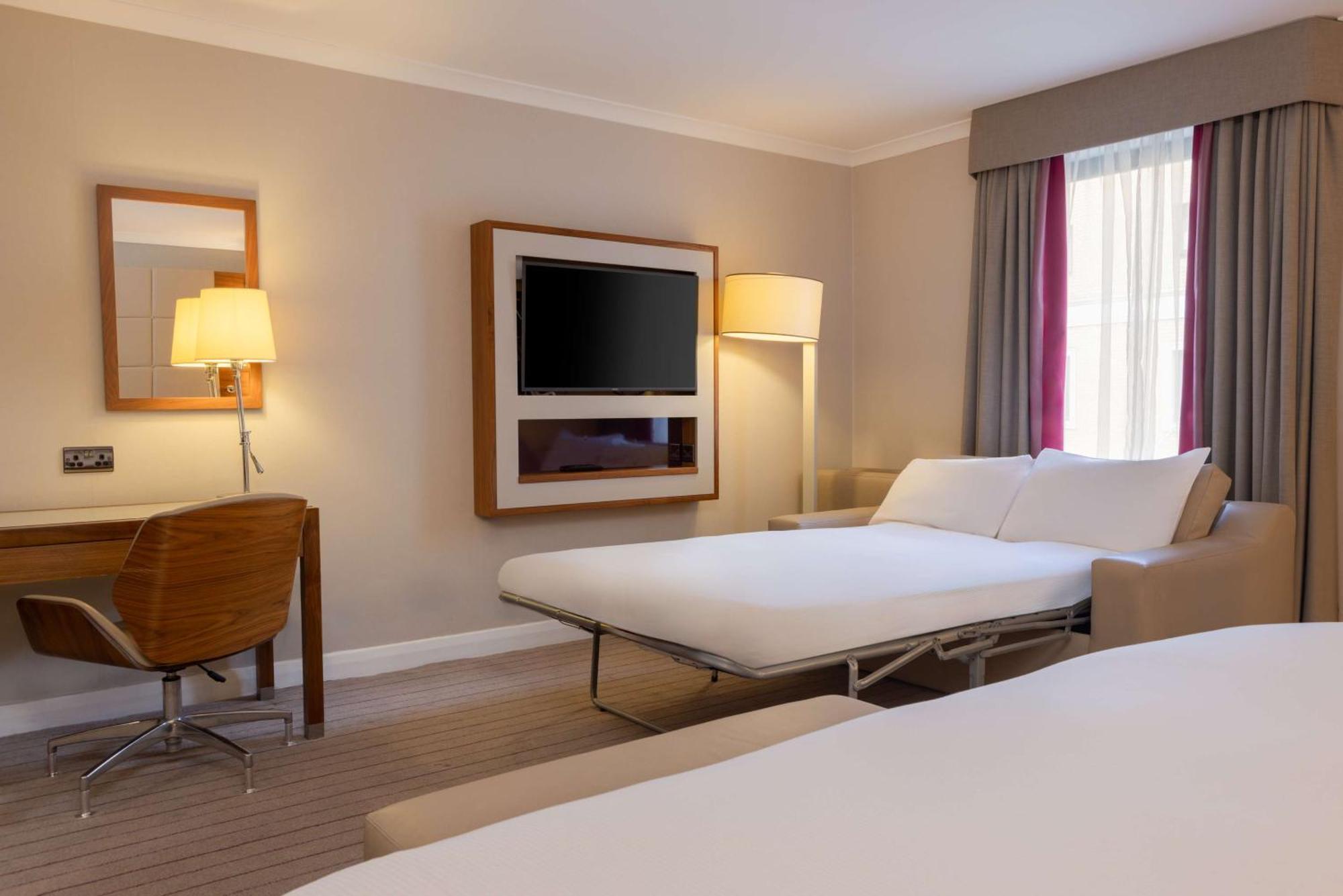 Hilton Cambridge City Centre Bagian luar foto
