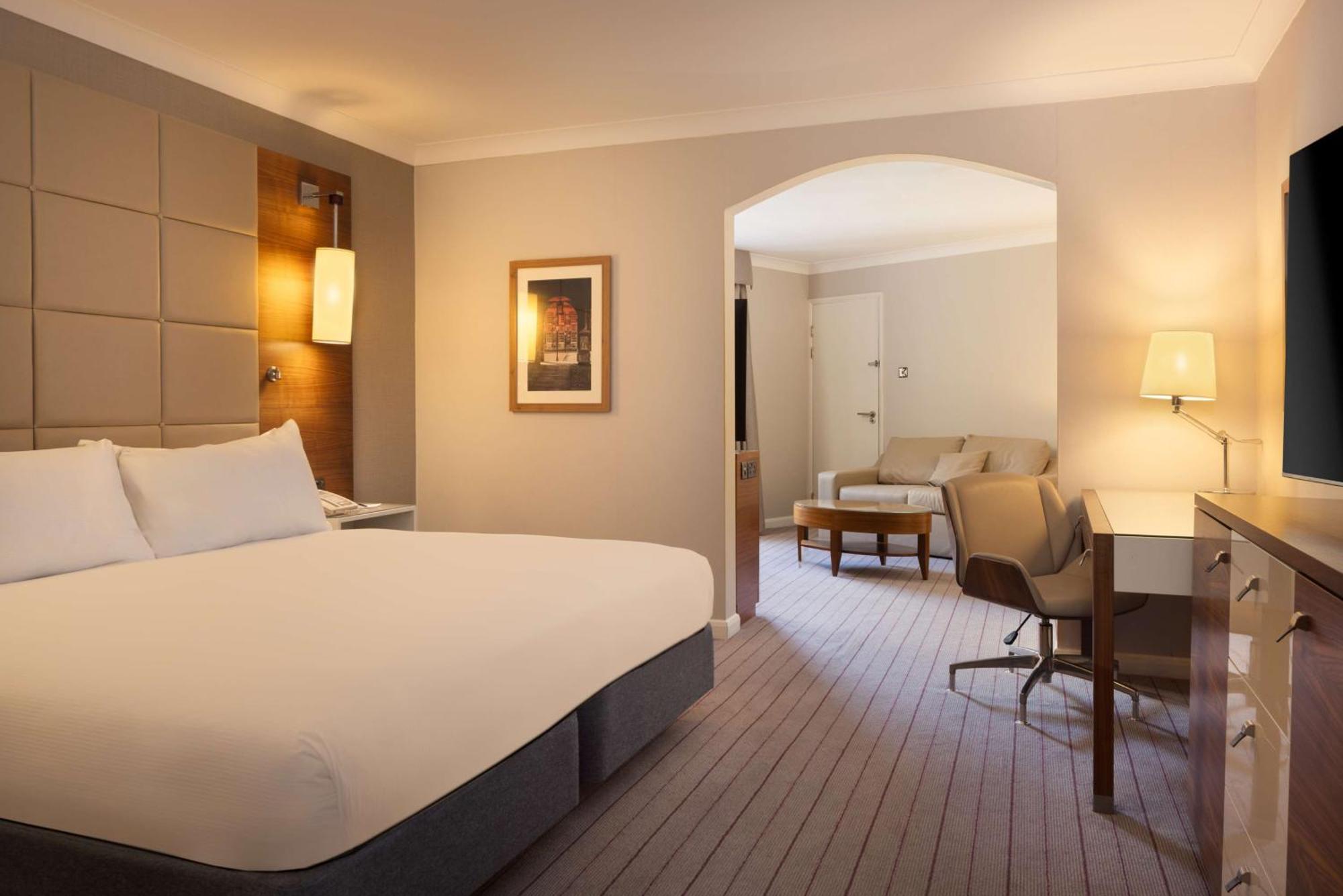 Hilton Cambridge City Centre Bagian luar foto