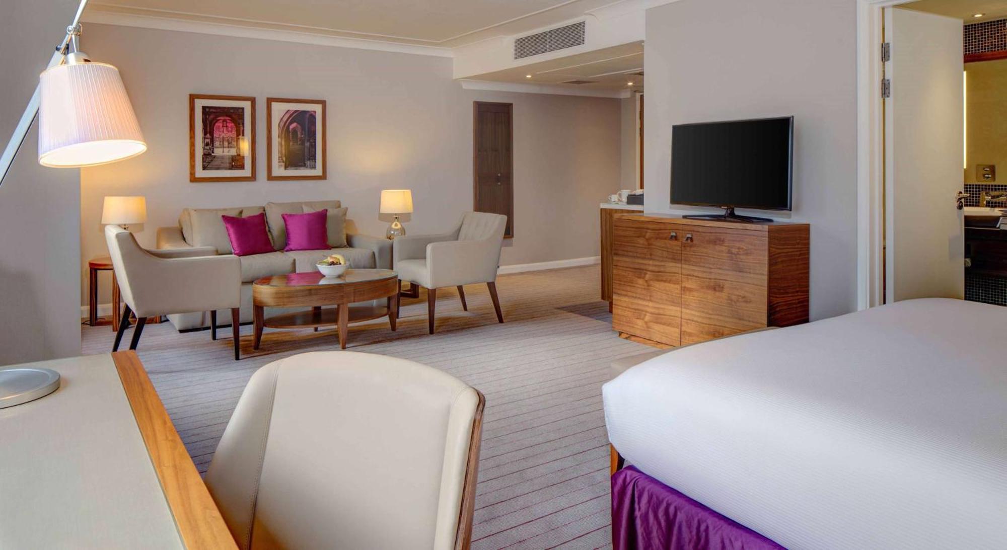 Hilton Cambridge City Centre Bagian luar foto