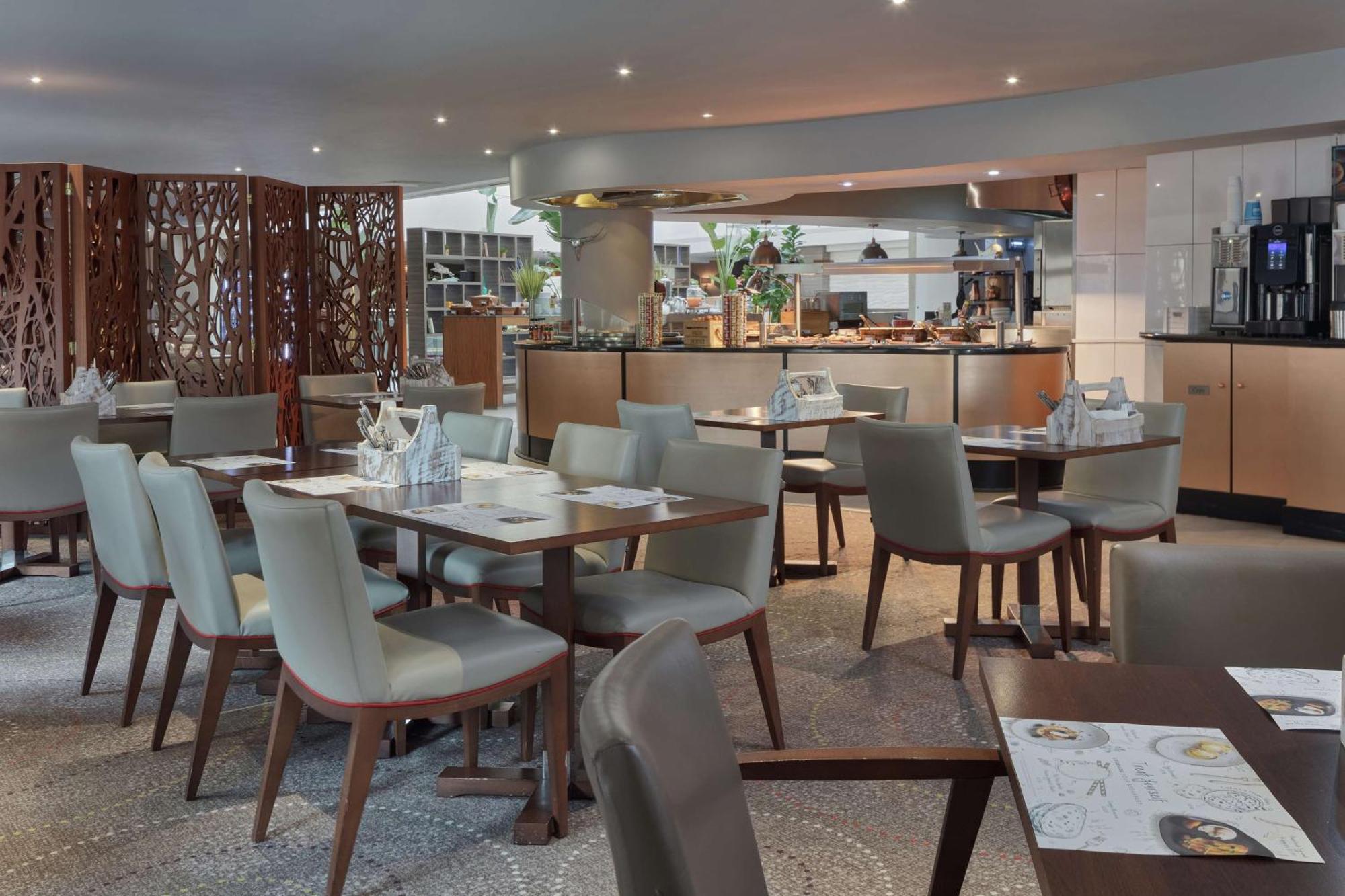 Hilton Cambridge City Centre Bagian luar foto