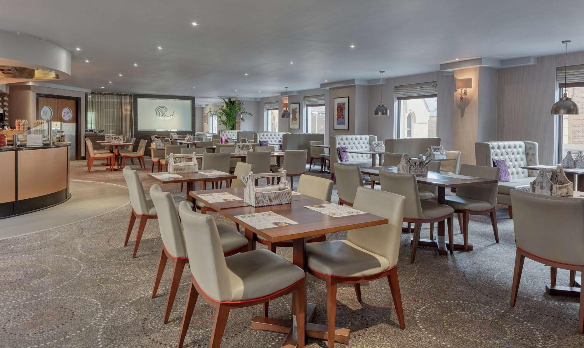 Hilton Cambridge City Centre Bagian luar foto