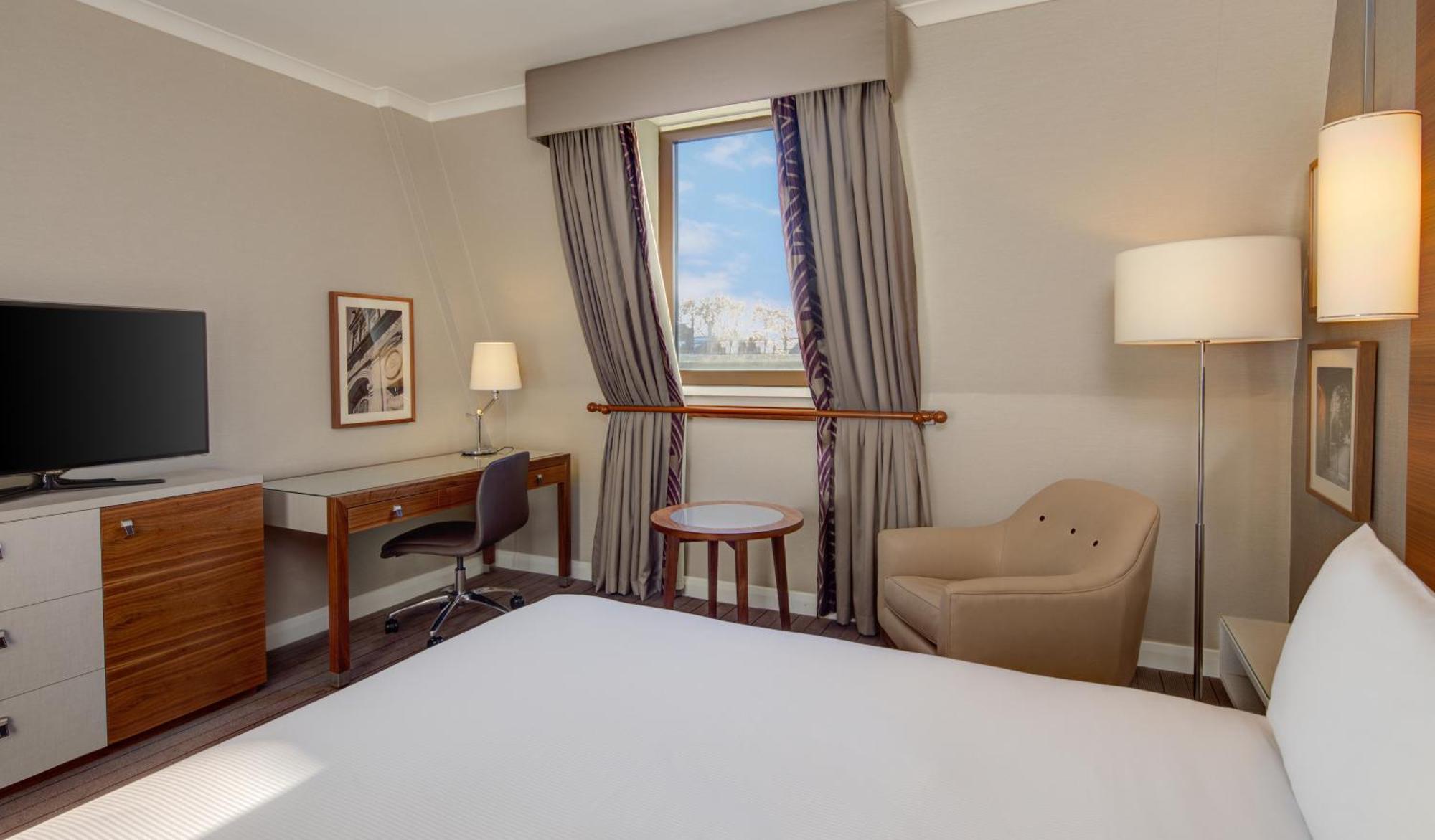 Hilton Cambridge City Centre Bagian luar foto