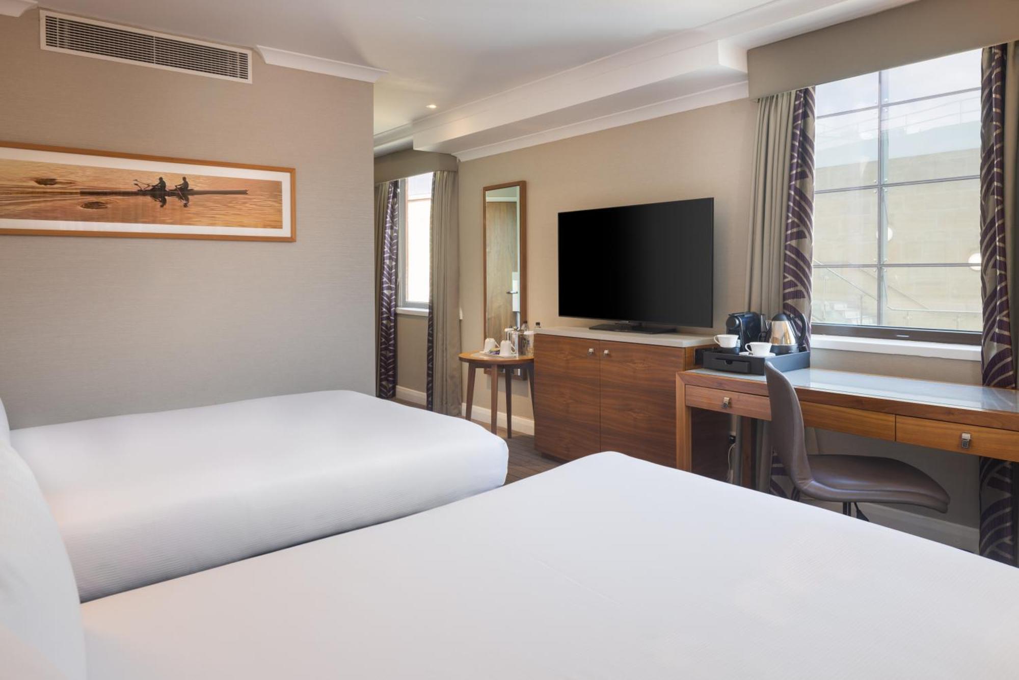 Hilton Cambridge City Centre Bagian luar foto